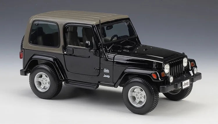 Jeep Wrangler Sahara 2004 in scala 1:18 