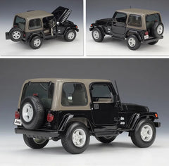 Jeep Wrangler Sahara 2004 in scala 1:18 