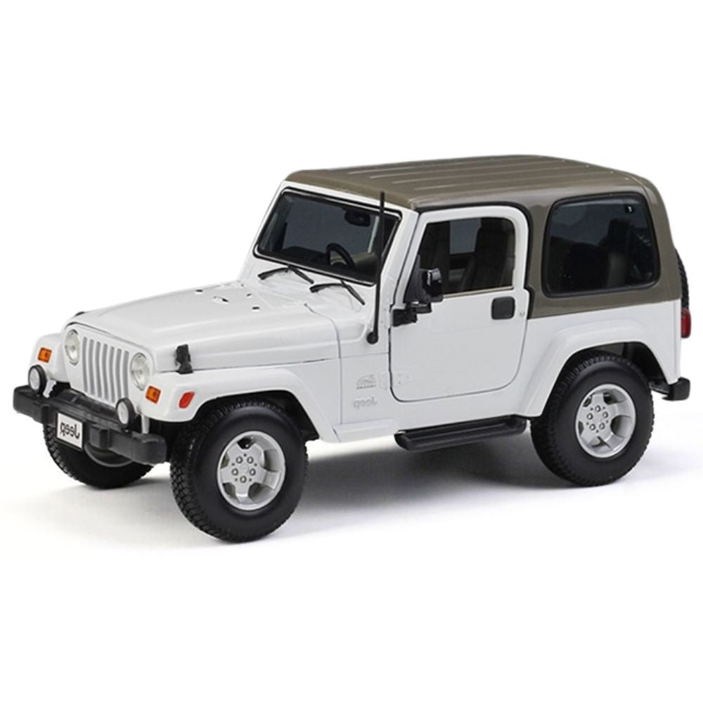 1:18 Jeep 2004 Wrangler Sahara White Die Cast Model Car