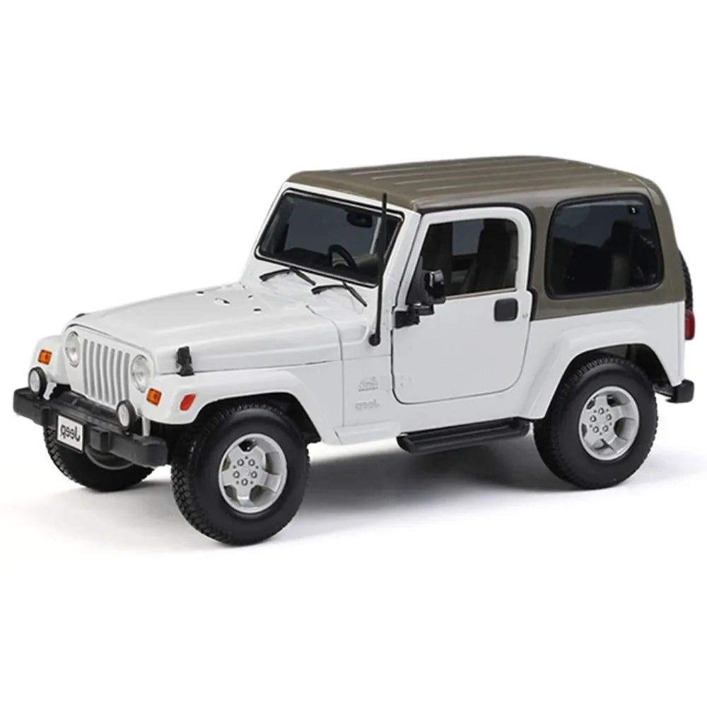 Jeep Wrangler Sahara 2004 in scala 1:18 