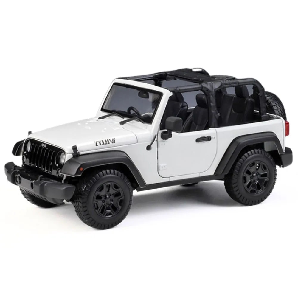 1:18 Jeep 2014 Wrangler White Convertible Die Cast Model Car