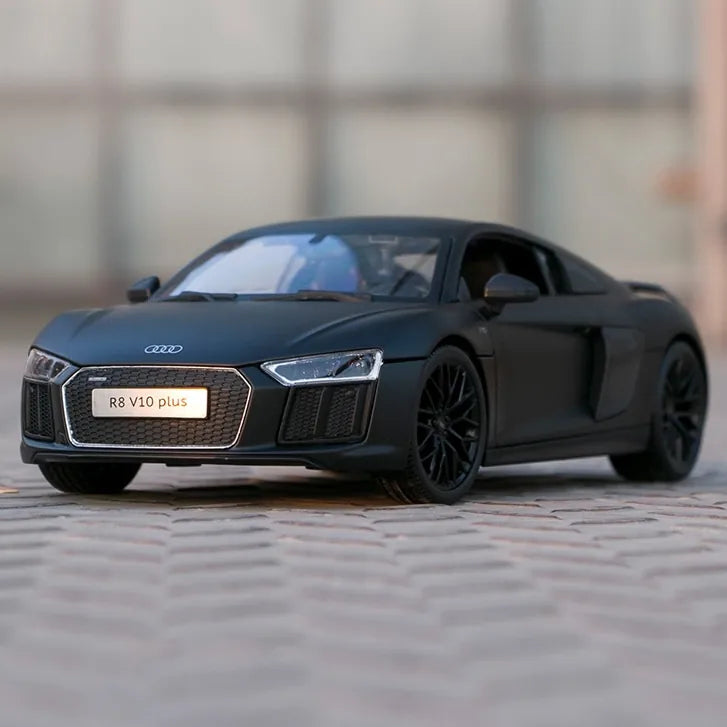 1:18 Audi R8 Type 4S 2015 