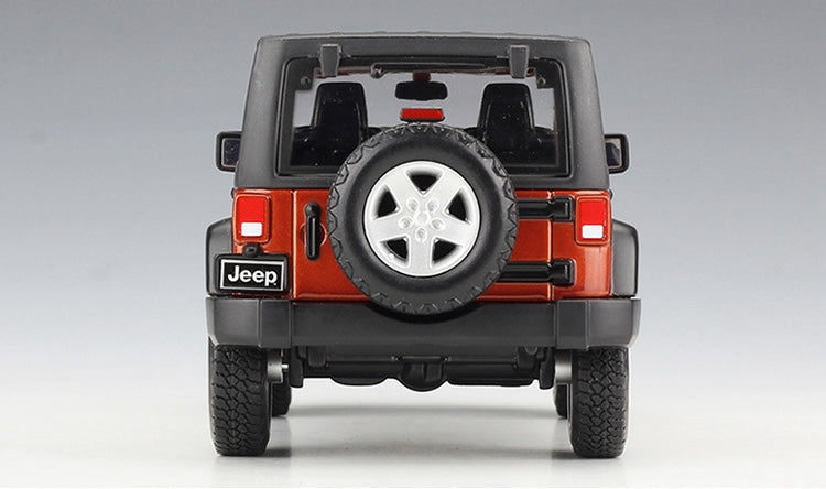 1:24 Jeep 2015 Wrangler Unlimited Die Cast Model Car