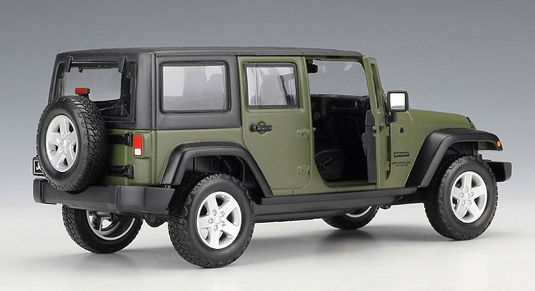 1:24 Jeep 2015 Wrangler Unlimited Die Cast Model Car