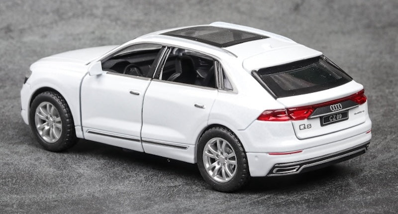 1:32 Audi 2018 Q8 Die Cast Model Car