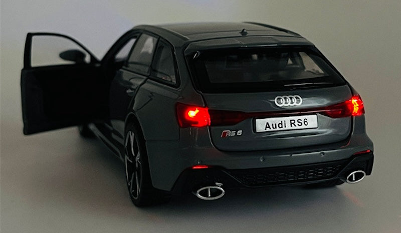 1:32 Audi 2019 RS6 C8 Die Cast Model Car