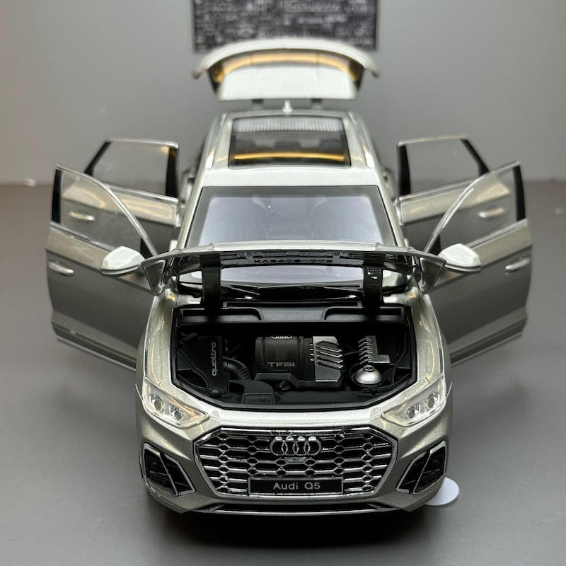 1:24 Audi 2021 Q5 Die Cast Model Car