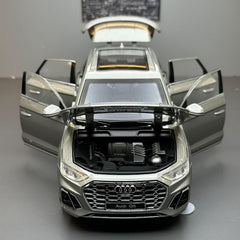 1:24 Audi 2021 Q5 Die Cast Model Car