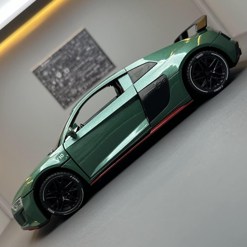 1:24 Audi 2023 R8 V10 Plus Model Car