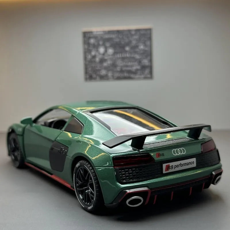 1:24 Audi 2023 R8 V10 Plus Die Cast Model Car