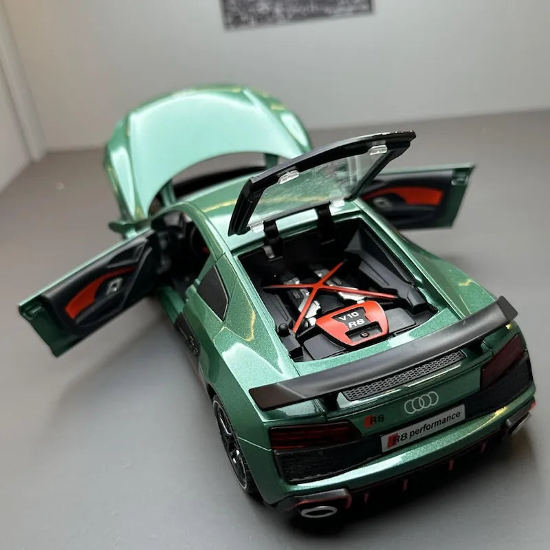 1:24 Audi 2023 R8 V10 Plus Die Cast Model Car