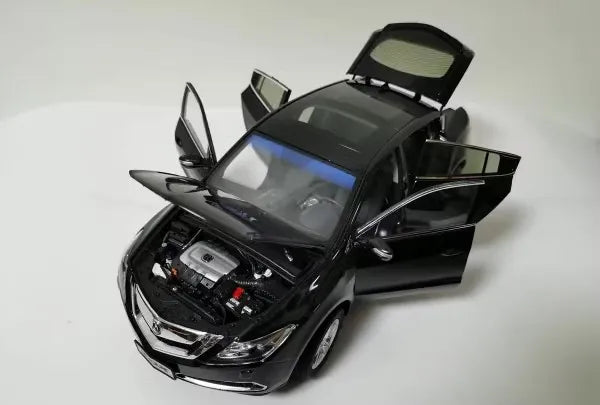 1:18 Acura 2009 ZDX Die Cast Model Car