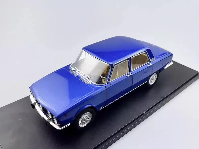 1:18 Alfa Romeo 1750 Berlina Blue Die Cast Model Car