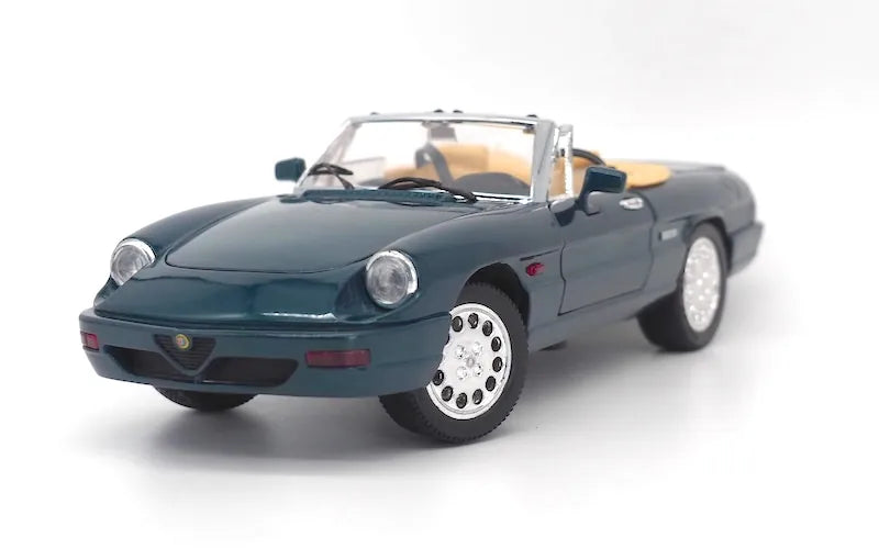 1:18 Alfa Romeo 1990 Spider Series 4