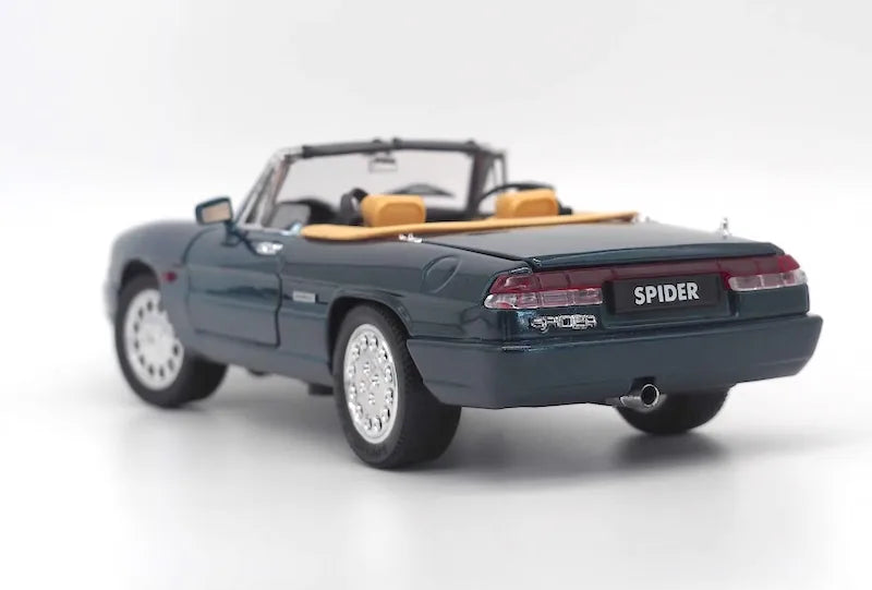 1:18 Alfa Romeo 1990 Spider Series 4