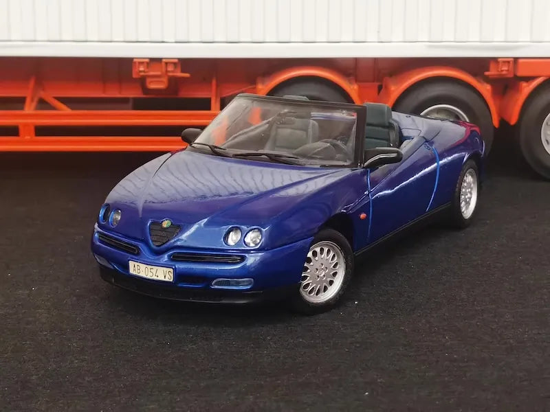 1:18 Alfa Romeo 1995 Spider (916)