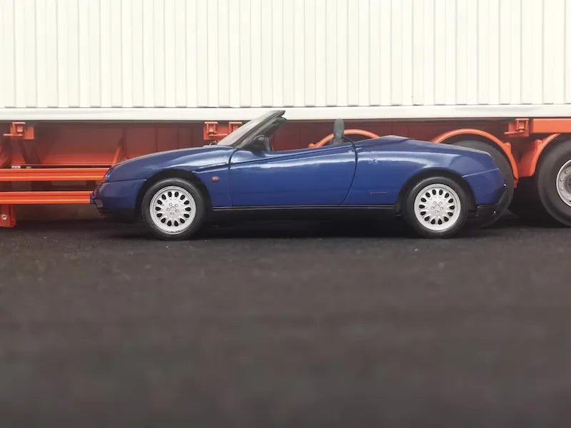 1:18 Alfa Romeo 1995 Spider (916)