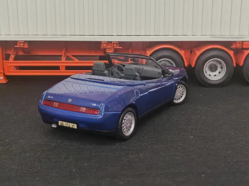 1:18 Alfa Romeo 1995 Spider (916)