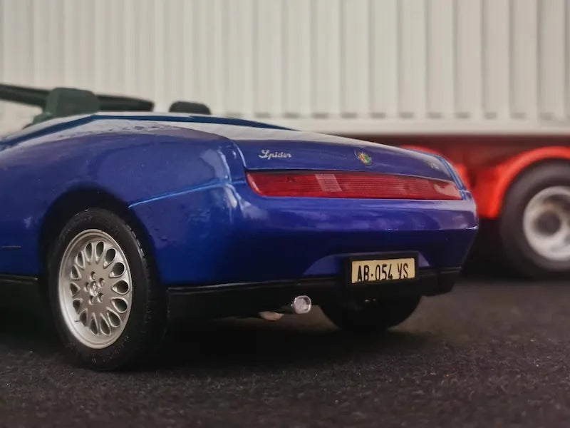 1:18 Alfa Romeo 1995 Spider (916)