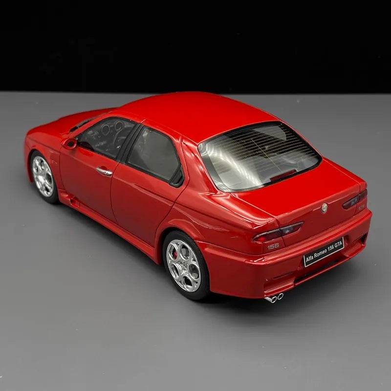 1:18 Alfa Romeo 2002 156 GTA