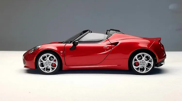 1:18 Alfa Romeo 2015 4C Spider