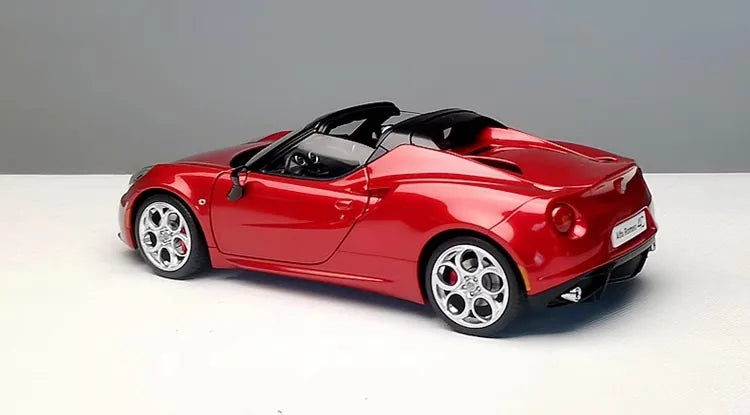 1:18 Alfa Romeo 2015 4C Spider