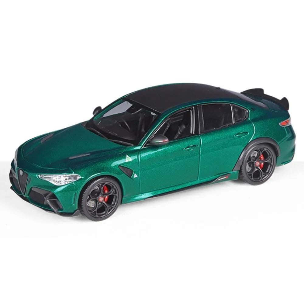 1:18 Alfa Romeo 2020 Giulia GTA Green Die Cast Model Car