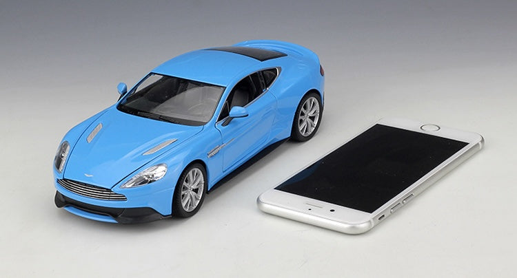 1:24 Aston Martin 2015 Vanquish Die Cast Model Car