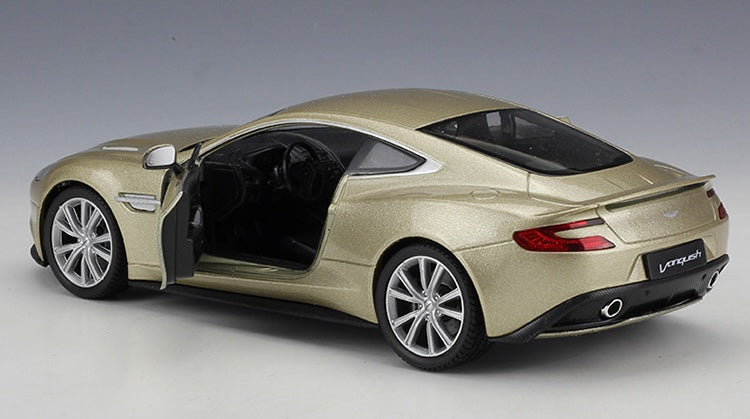 1:24 Aston Martin 2015 Vanquish Die Cast Model Car