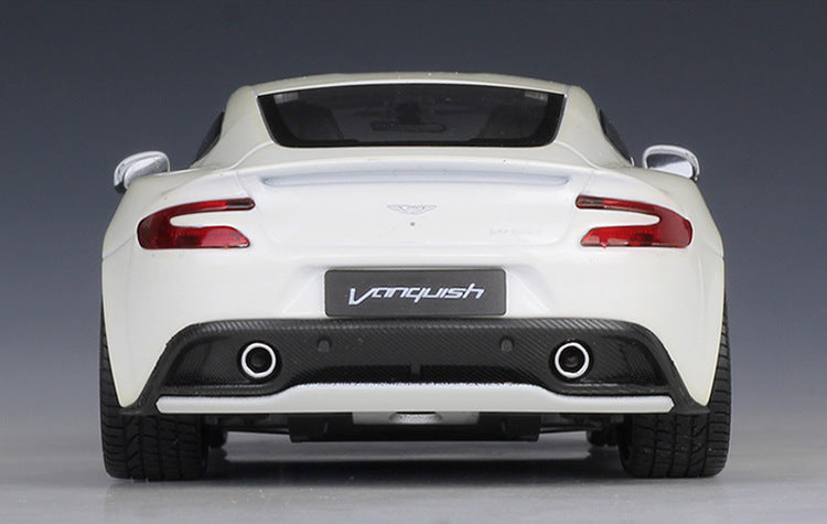 1:24 Aston Martin 2015 Vanquish Die Cast Model Car