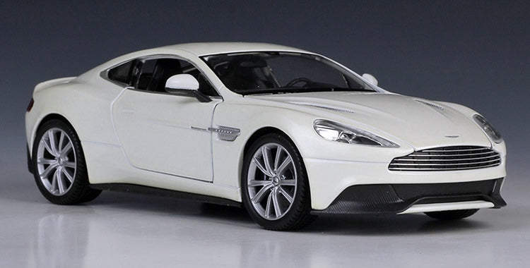 1:24 Aston Martin 2015 Vanquish Die Cast Model Car