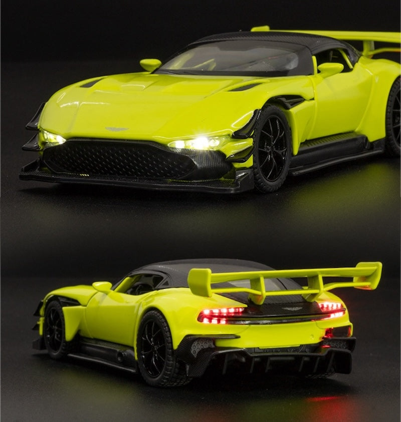 1:32 Aston Martin 2015 Vulcan Die Cast Model Car