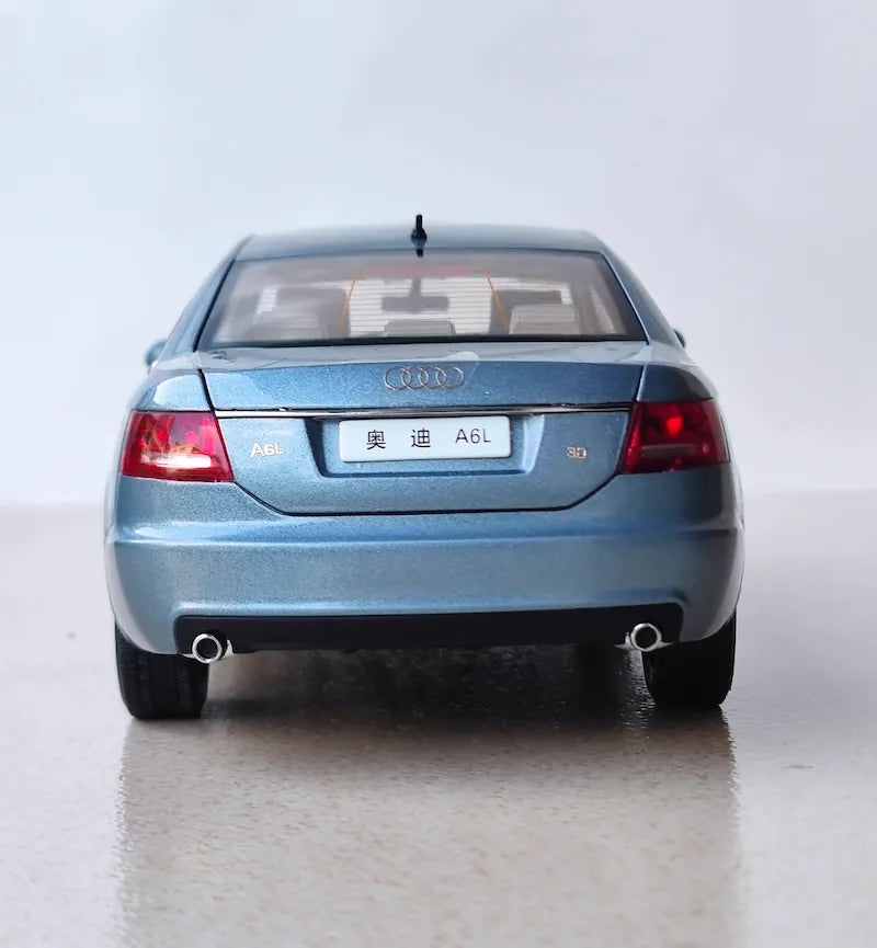 1:18 Audi 2004 A6L C6 Die Cast Model Car