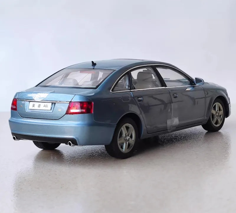 1:18 Audi 2004 A6L C6 Die Cast Model Car