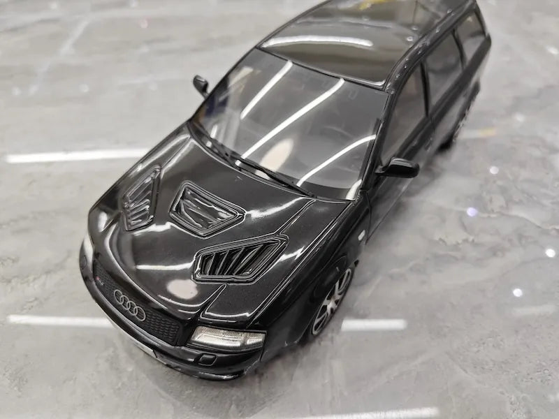 1:18 Audi 2004 RS6 C5 Avant Clubsport