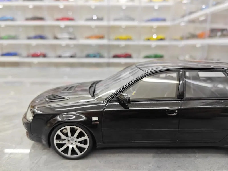 1:18 Audi 2004 RS6 C5 Avant Clubsport