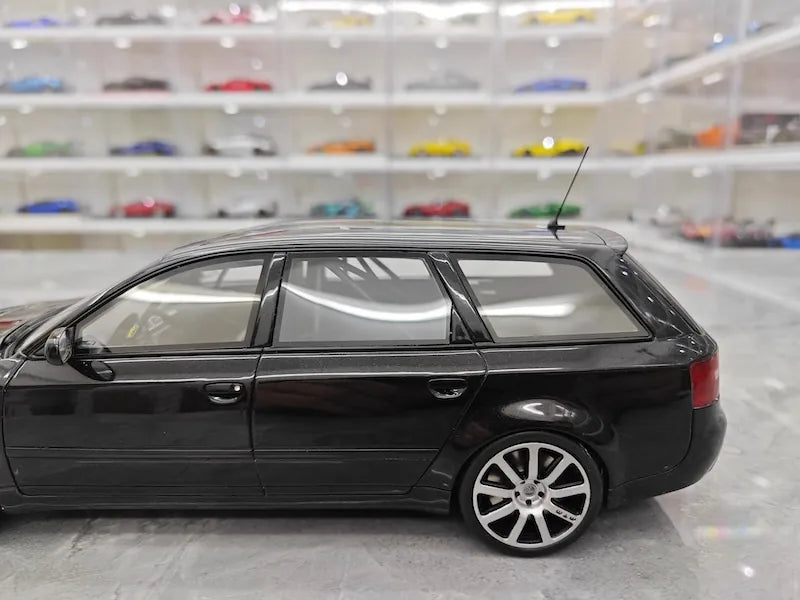 1:18 Audi 2004 RS6 C5 Avant Clubsport