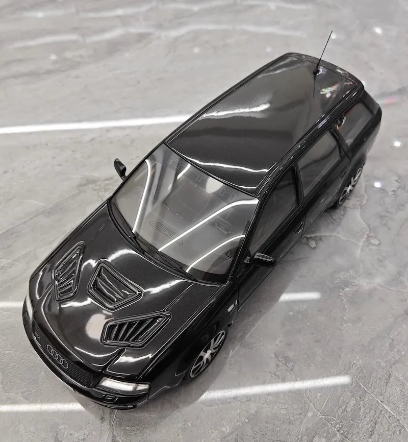 1:18 Audi 2004 RS6 C5 Avant Clubsport