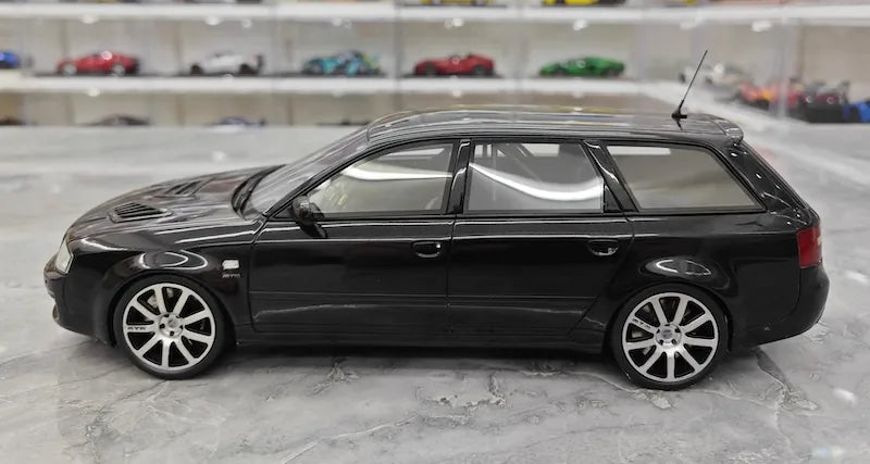 1:18 Audi 2004 RS6 C5 Avant Clubsport