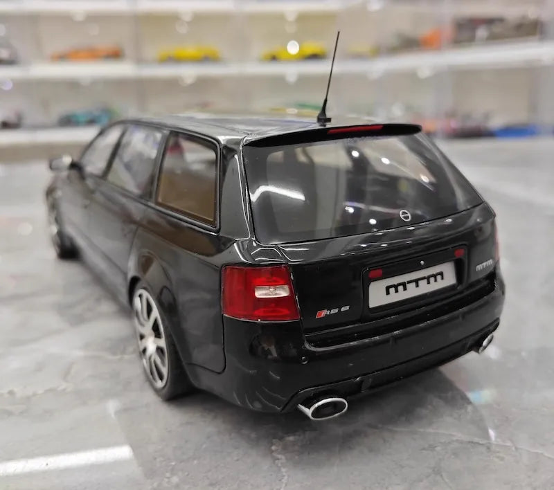 1:18 Audi 2004 RS6 C5 Avant Clubsport