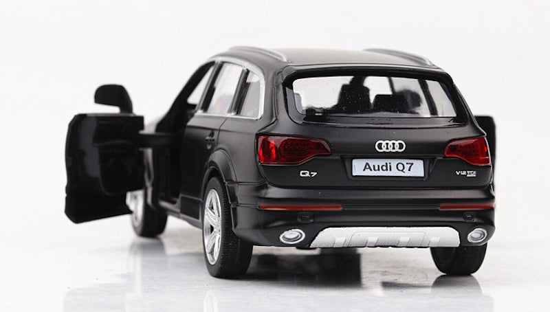 1:36 Audi 2008 Q7 TDI Die Cast Model Car