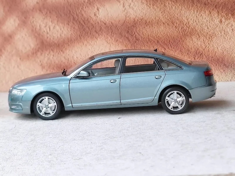 1:18 Audi 2009 A6L C6 Die Cast Model Car