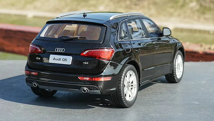 1:18 Audi Q5 2011 