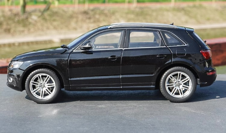 1:18 Audi 2011 Q5 Die Cast Model Car