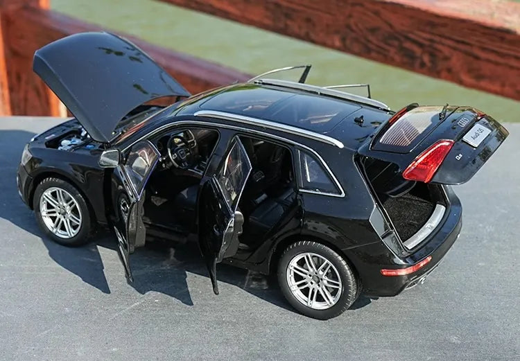 1:18 Audi Q5 2011 