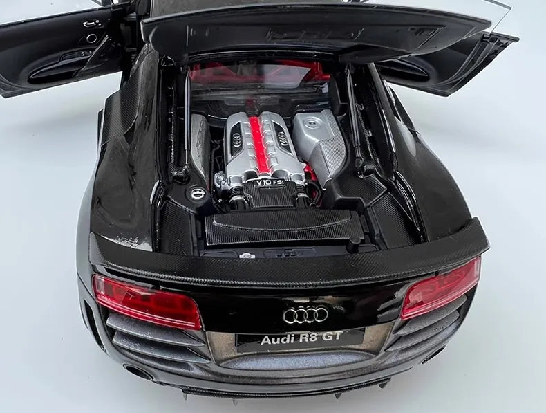 1:18 Audi 2011 R8 GT