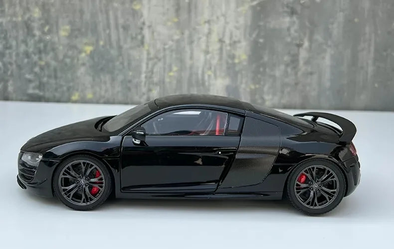 1:18 Audi 2011 R8 GT