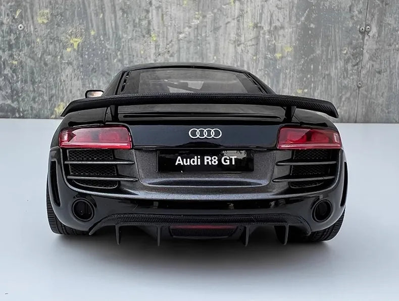 1:18 Audi 2011 R8 GT