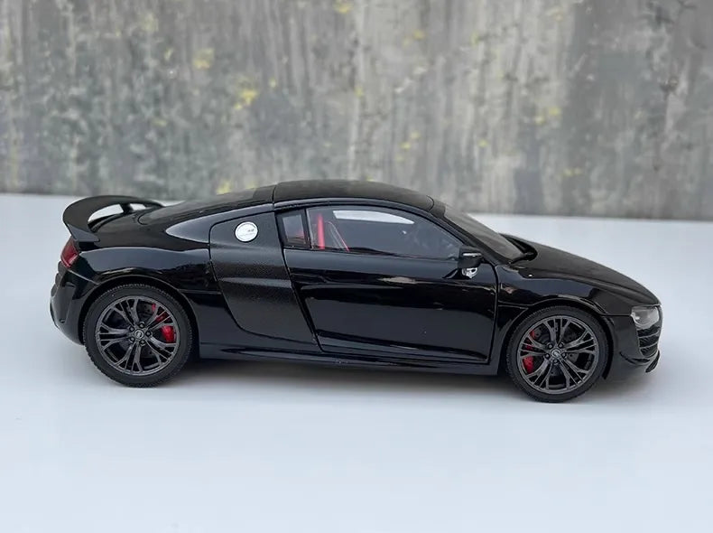 1:18 Audi 2011 R8 GT