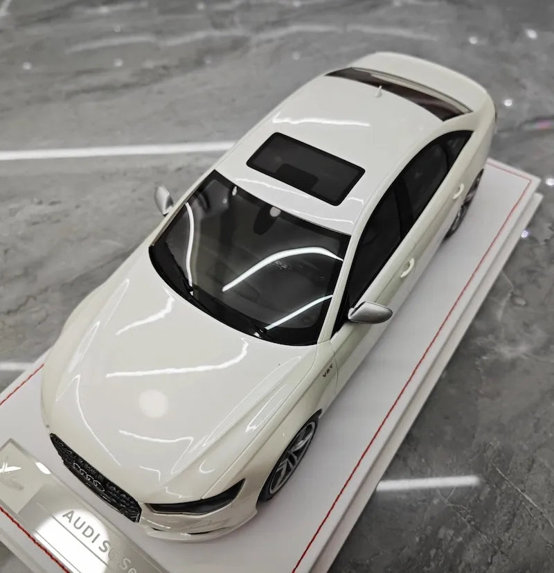 1:18 Audi 2012 S6 Sedan